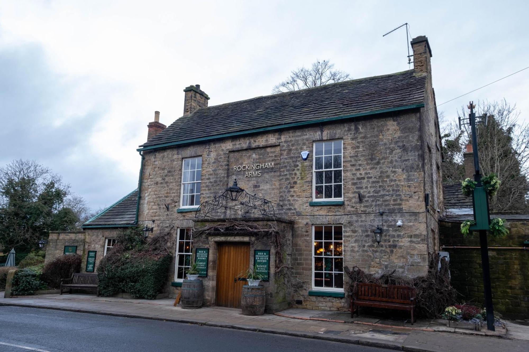 Rockingham Arms By Greene King Inns Wentworth  Eksteriør bilde