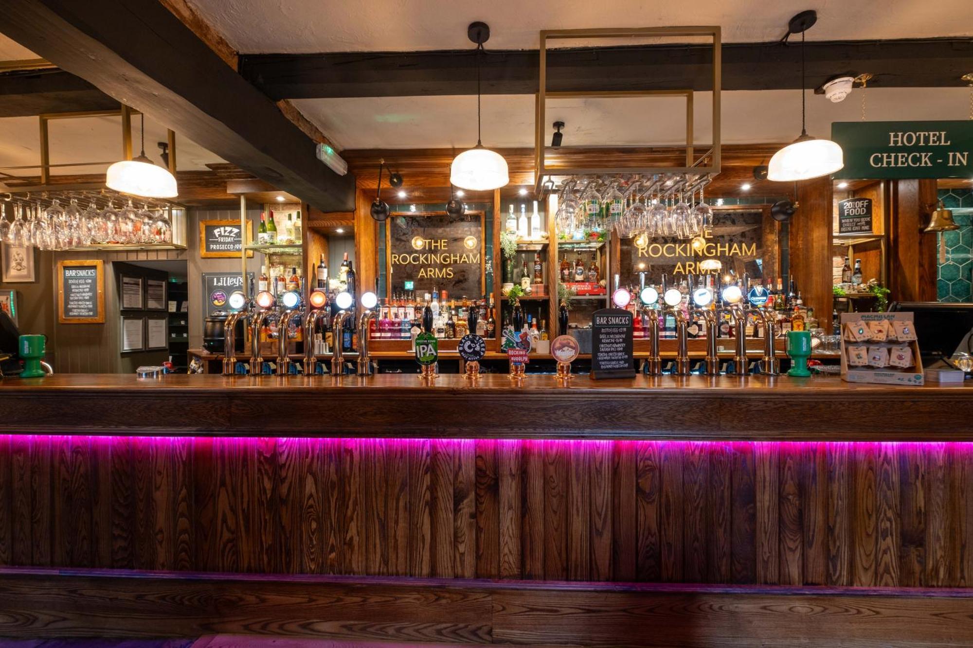 Rockingham Arms By Greene King Inns Wentworth  Eksteriør bilde